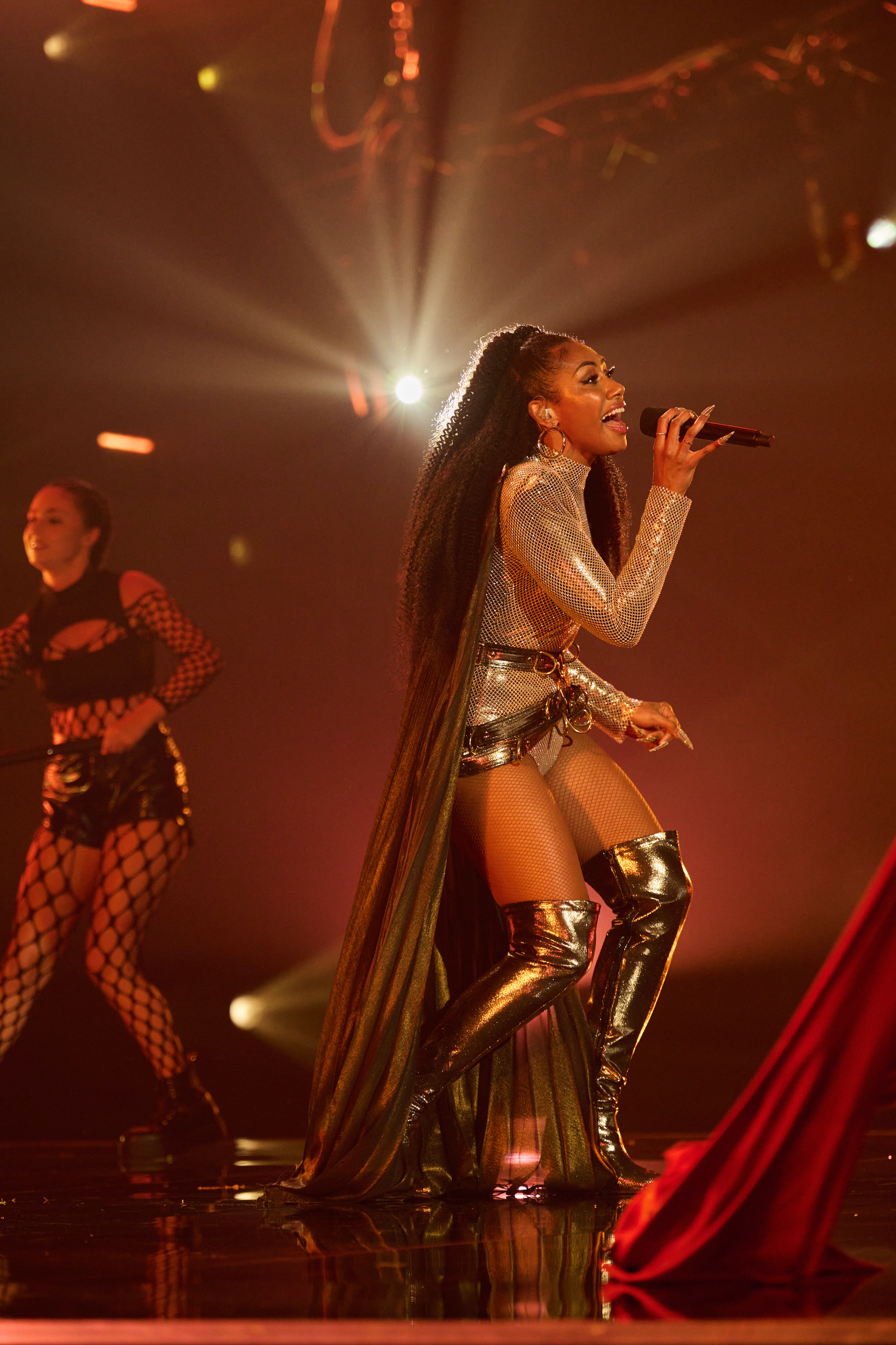 Paulini performing live on the Eurovision Australia Decides stage